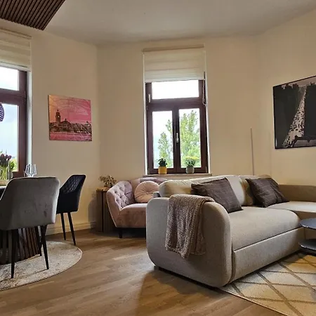 Apartment Modernes City-apartment Mit Panoramablick Wiesbaden