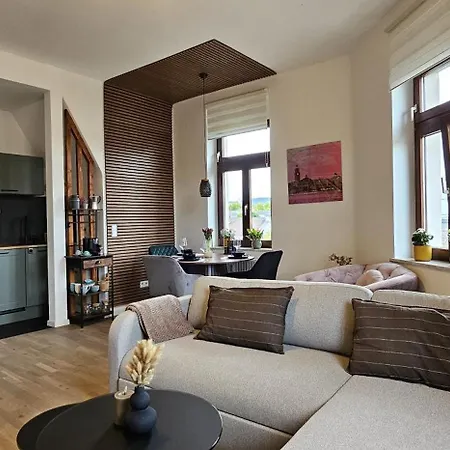 Modernes City-apartment Mit Panoramablick Apartment *