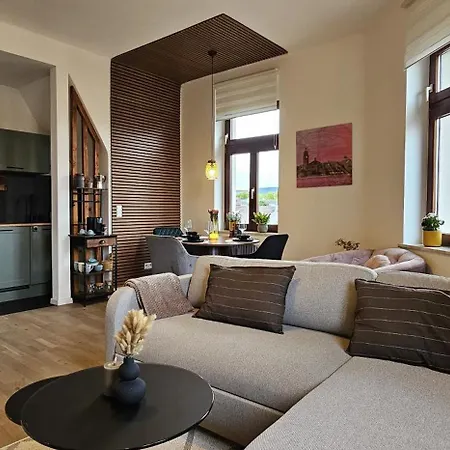Apartment Modernes City-apartment Mit Panoramablick