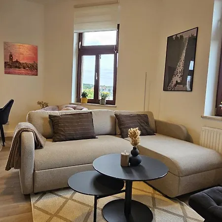 Apartment Modernes City-apartment Mit Panoramablick